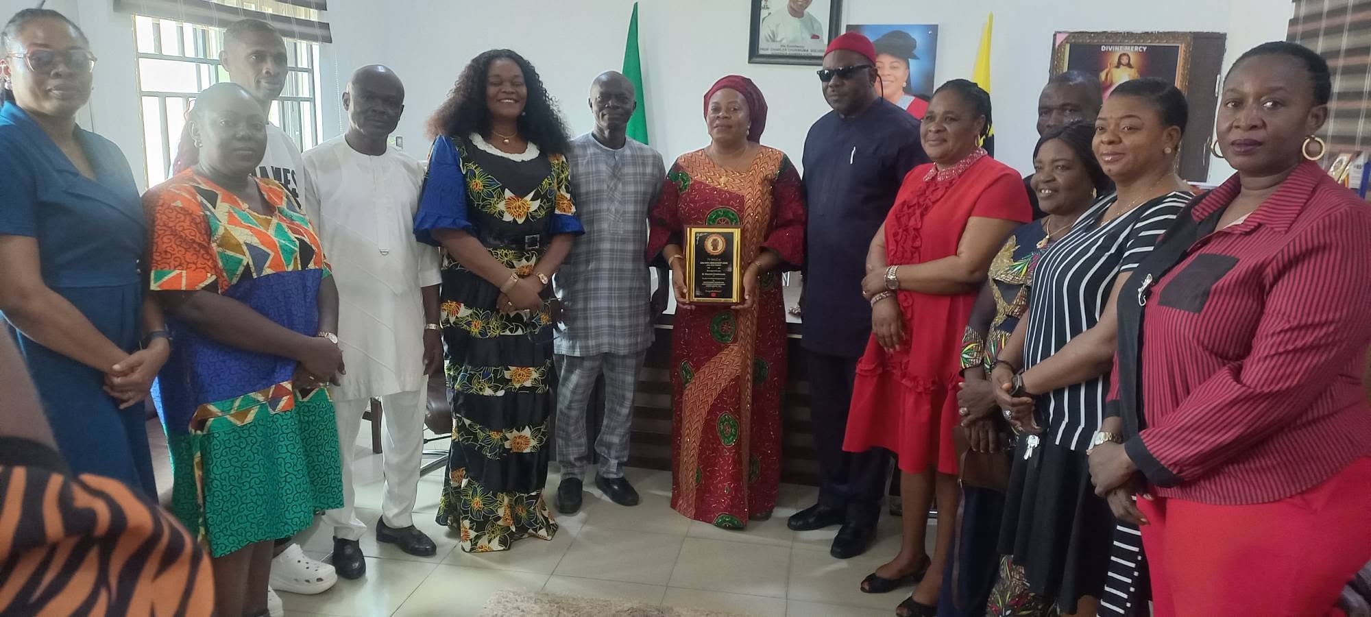 COOUTH CMD RECEIVES LEADERSHIP OF IGBO-UKWU DEVELOPMENT UNION, AWKA BRANCH, ON COURTESY VISIT.